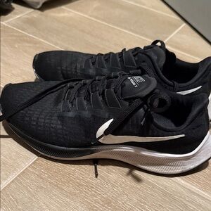 Nike Black and White Running Shoes